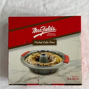 Mrs Fields 9.5 inch Fluted Cake Pans 2 Piece Premium 9.5" Bakeware